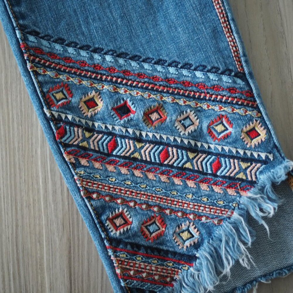 Driftwood Jackie Aztec Boho Southwestern‑inspired Embroidered Jeans – W29 L28 - Picture 11 of 16